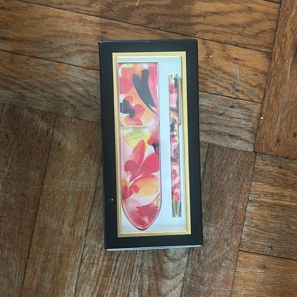 Lady Jayne Hazy Florals Coral Boxed Pen and Pouch Floral Art Pen Set - Picture 4 of 4